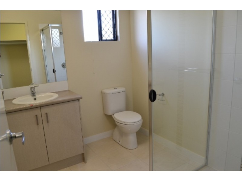 31 Yass Circuit, Kelso QLD 4815