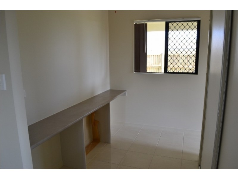 31 Yass Circuit, Kelso QLD 4815