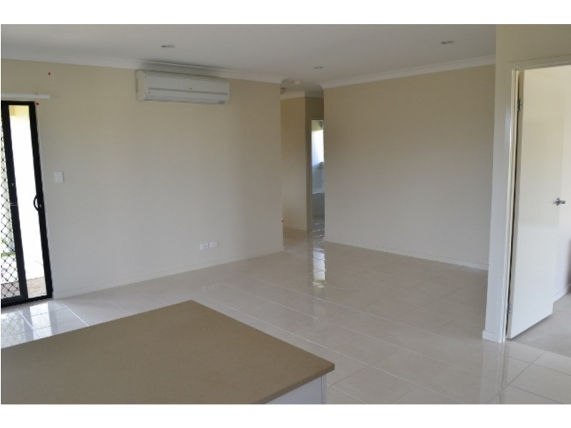 31 Yass Circuit, Kelso QLD 4815