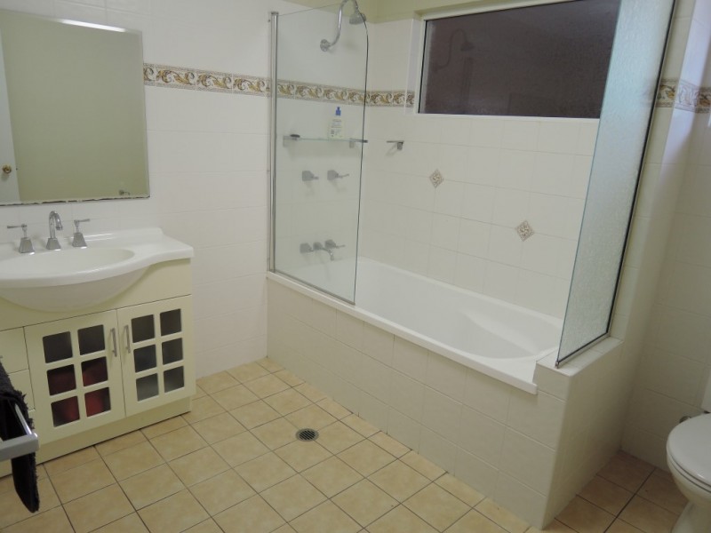 73 Dunlop Street, Kelso QLD 4815