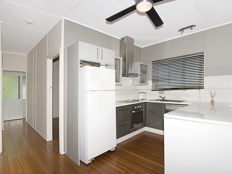 30 North Street, West End QLD 4810