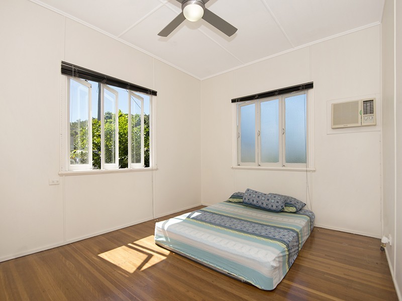 30 North Street, West End QLD 4810