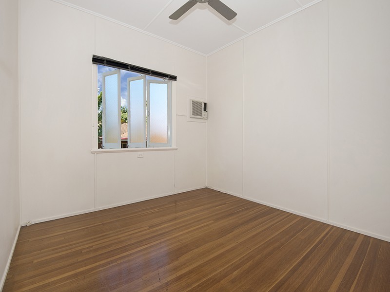 30 North Street, West End QLD 4810