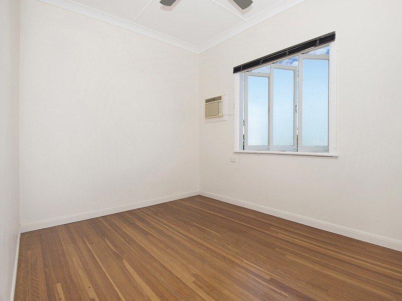 30 North Street, West End QLD 4810
