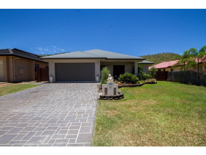 37 Thorn Street, Mount Louisa QLD 4814