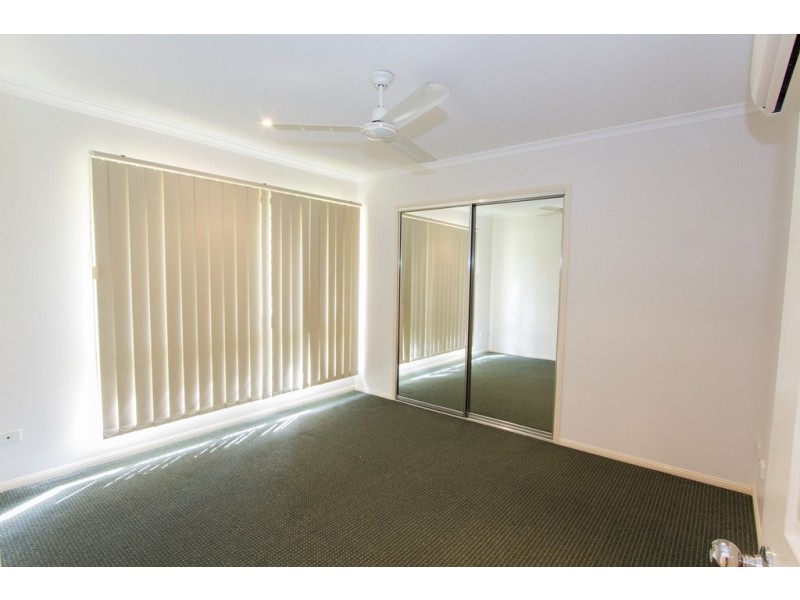 34 Thorn Street, Mount Louisa QLD 4814