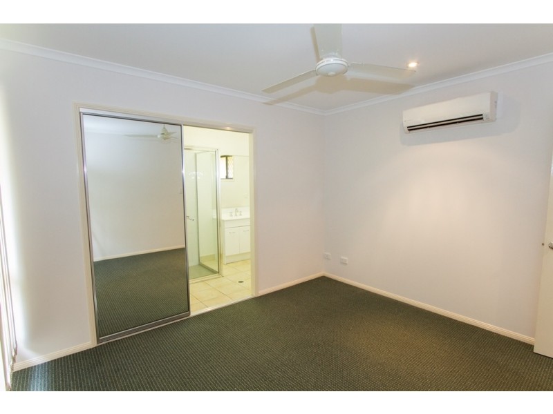 34 Thorn Street, Mount Louisa QLD 4814