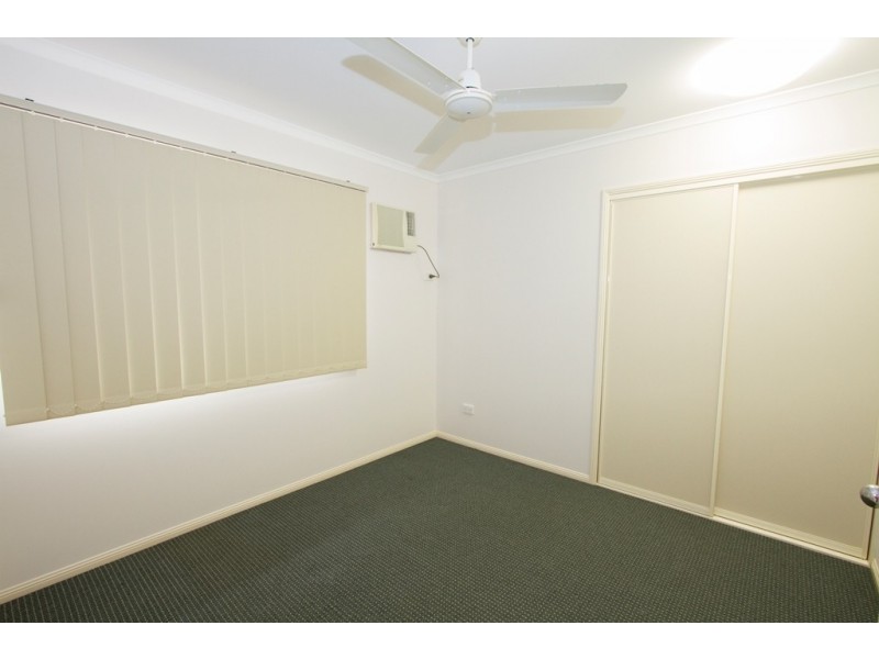 34 Thorn Street, Mount Louisa QLD 4814