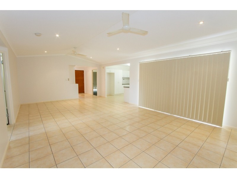 34 Thorn Street, Mount Louisa QLD 4814