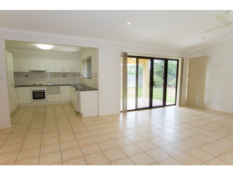 34 Thorn Street, Mount Louisa QLD 4814