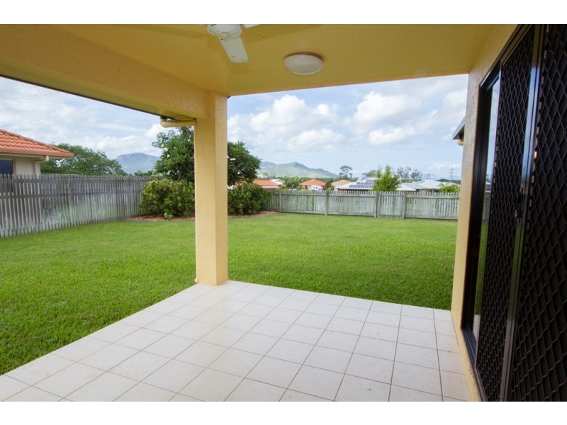 34 Thorn Street, Mount Louisa QLD 4814