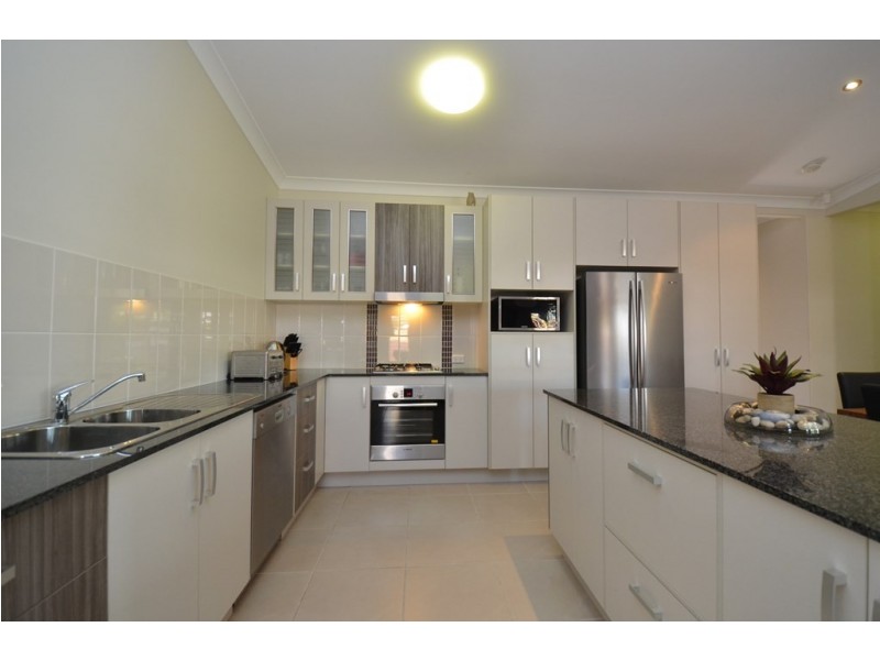 13 Petrie Way, Idalia QLD 4811