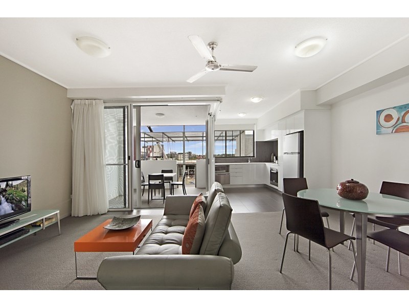 2/2-4 Kingsway Place, Townsville City QLD 4810