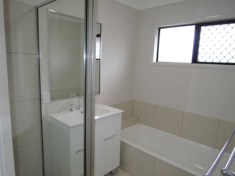 1 Girraween Avenue, Douglas QLD 4814