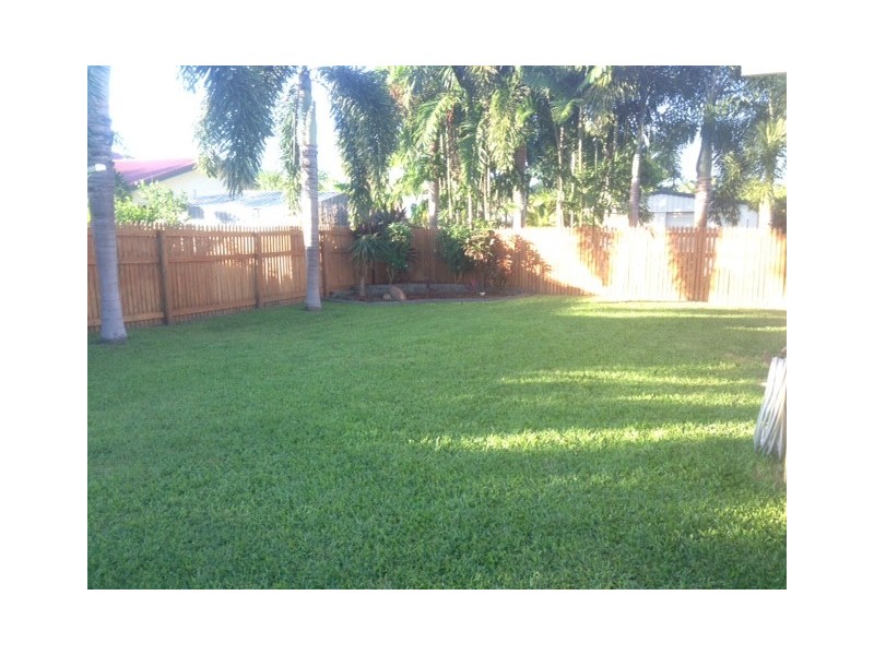 18 Squires Crescent, Kirwan QLD 4817