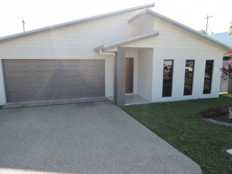 23 Deedes Crescent, Bushland Beach QLD 4818