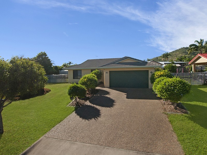 10 Crestbrook Drive, Mount Louisa QLD 4814
