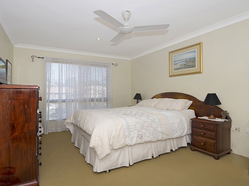 10 Crestbrook Drive, Mount Louisa QLD 4814