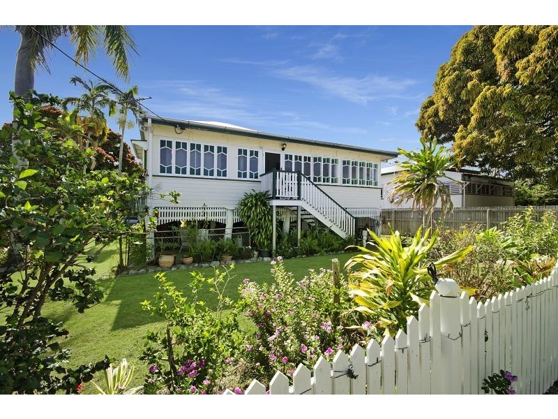 5 Fifth Avenue, South Townsville QLD 4810