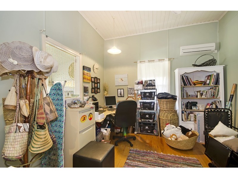 5 Fifth Avenue, South Townsville QLD 4810