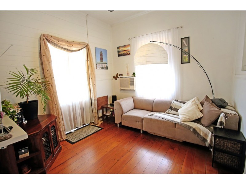 43 Allen Street, South Townsville QLD 4810