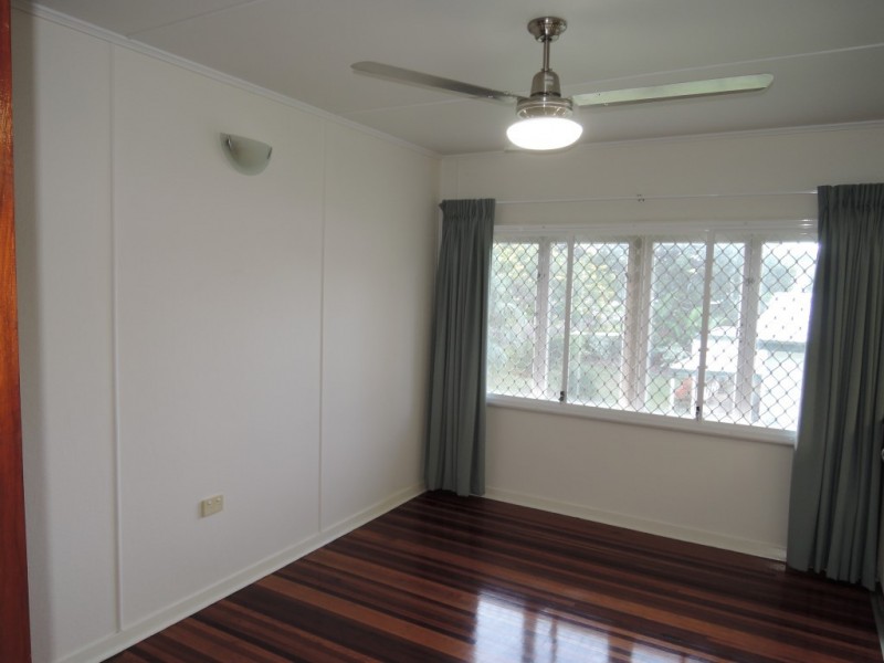 10 TURNER STREET, Pimlico QLD 4812