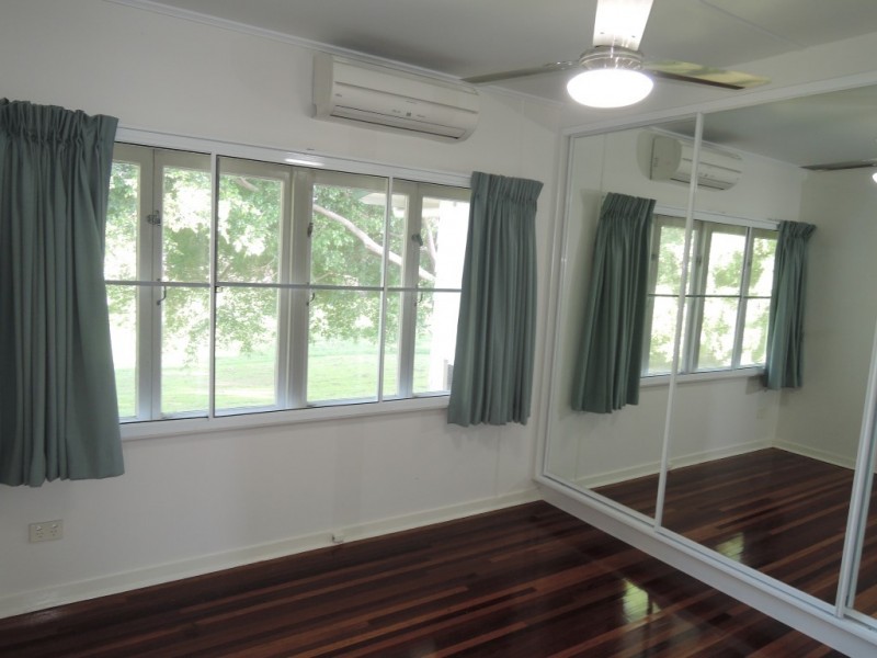 10 TURNER STREET, Pimlico QLD 4812