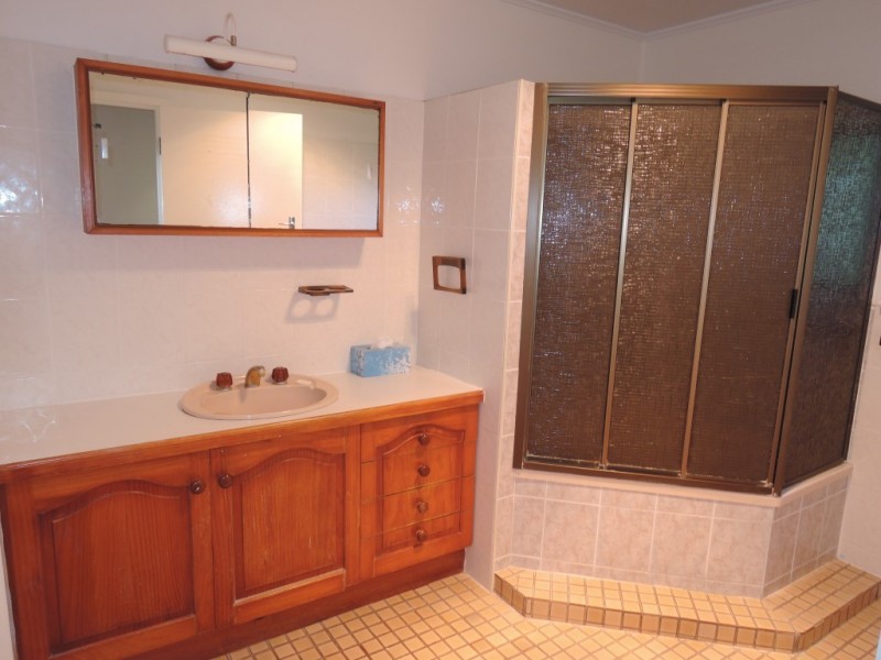 10 TURNER STREET, Pimlico QLD 4812