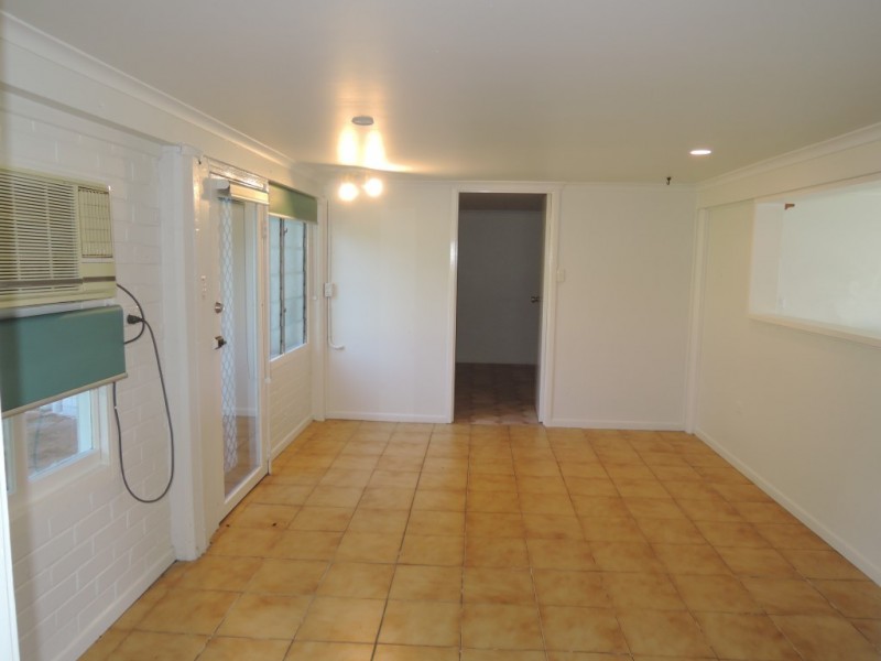 10 TURNER STREET, Pimlico QLD 4812