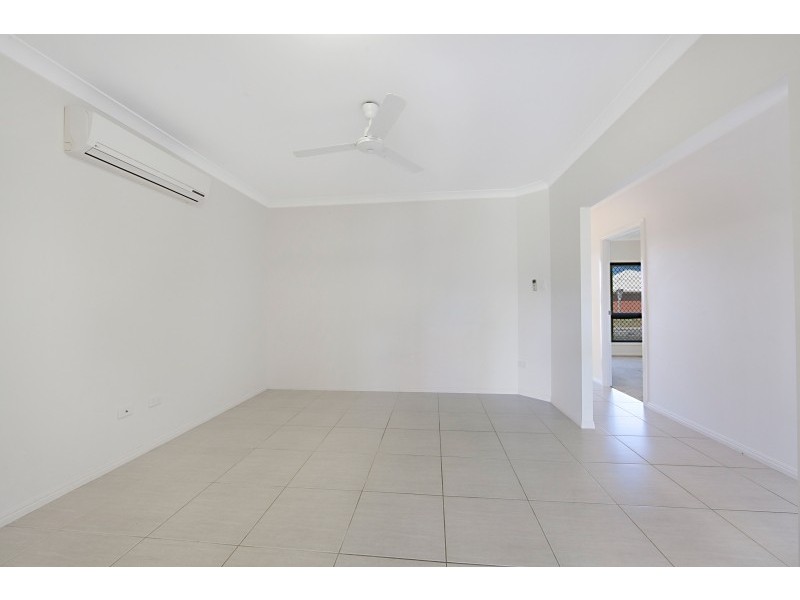 11 Ningaloo Crescent, Burdell QLD 4818