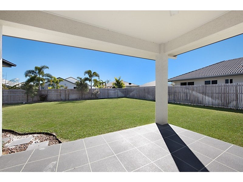 11 Ningaloo Crescent, Burdell QLD 4818