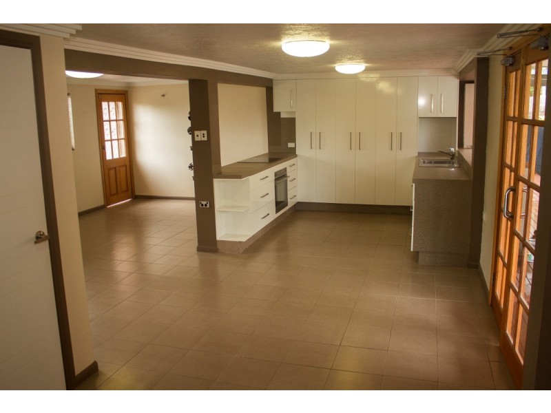 19 Gill Street, Kirwan QLD 4817