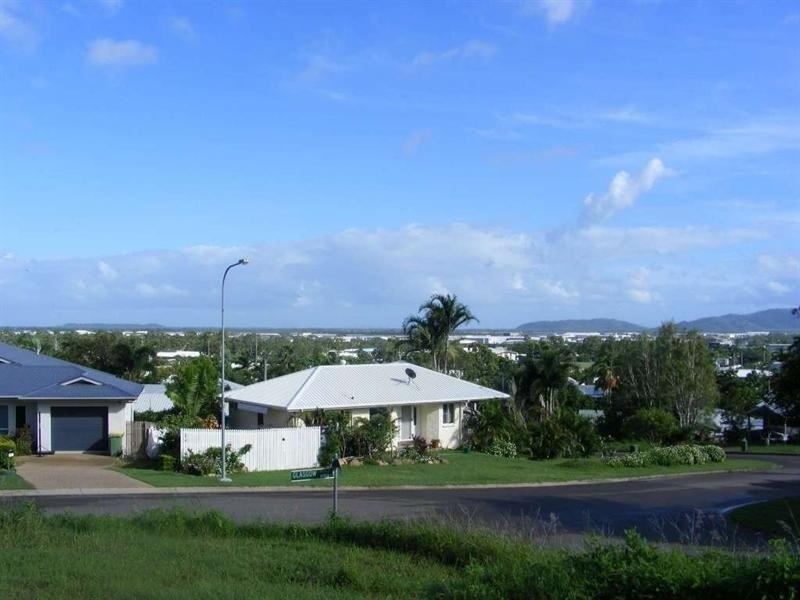 22 Glasgow Avenue, Mount Louisa QLD 4814