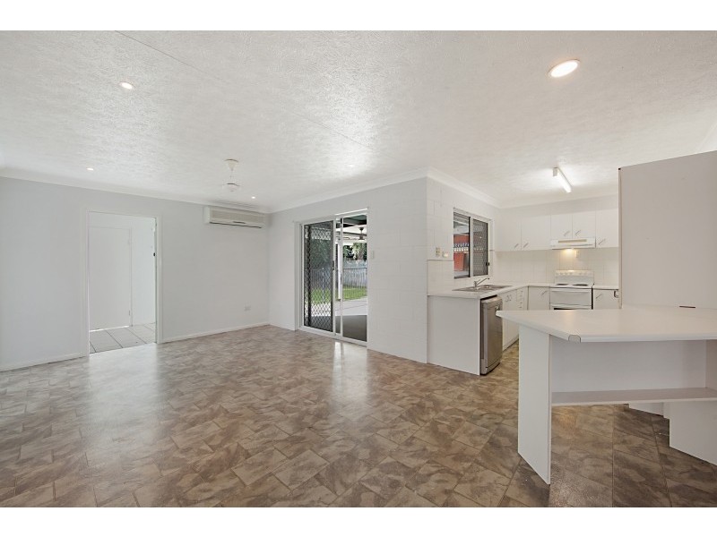 28 Leila Avenue, Rasmussen QLD 4815