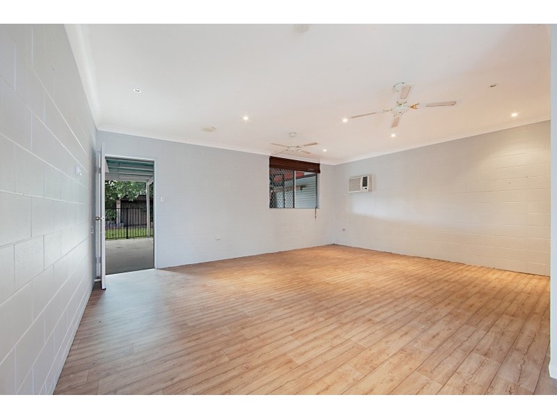 28 Leila Avenue, Rasmussen QLD 4815