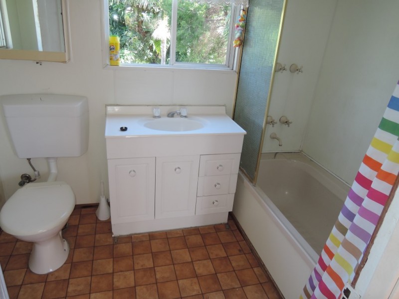 35 Davidson Street, South Townsville QLD 4810