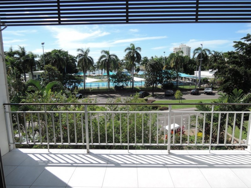 11/33 The Strand, North Ward QLD 4810