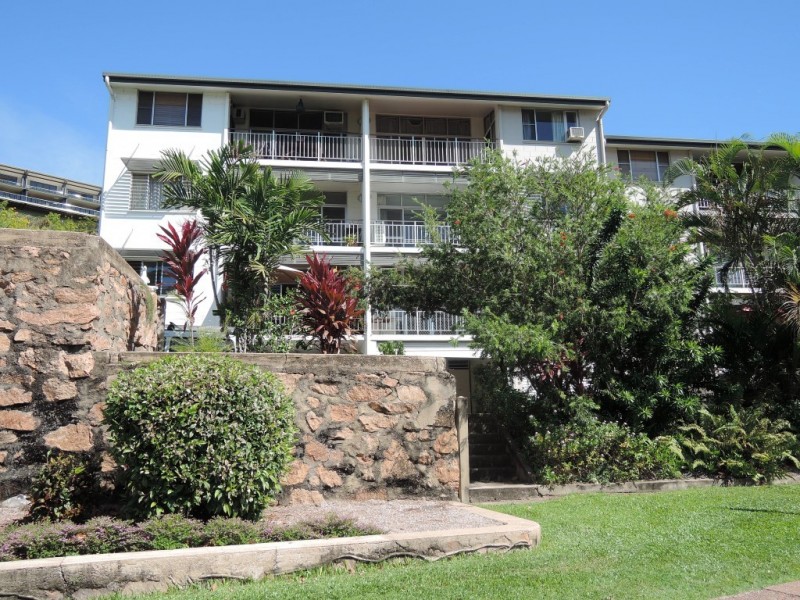 11/33 The Strand, North Ward QLD 4810