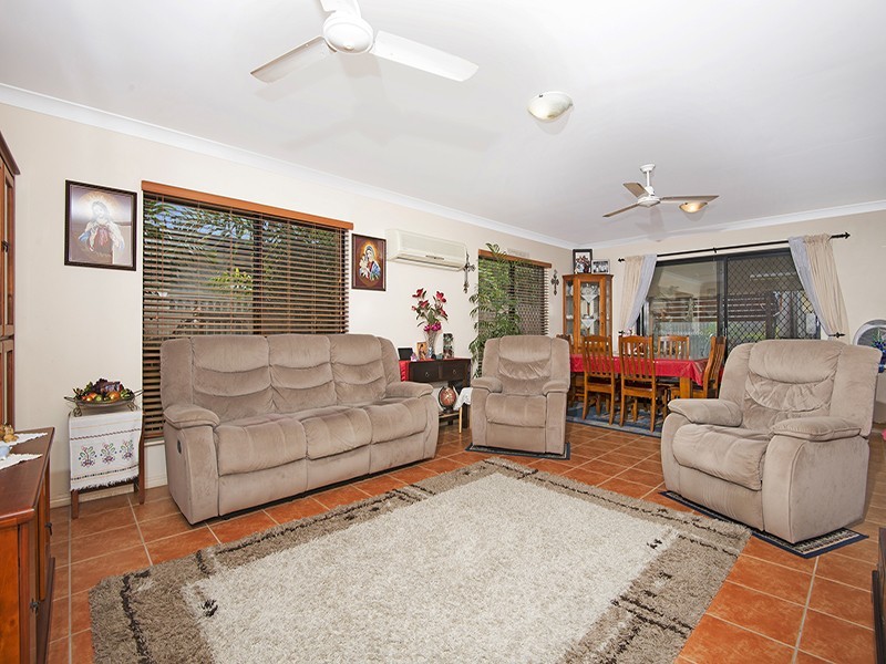 36 Gardenia Ave, Kirwan QLD 4817