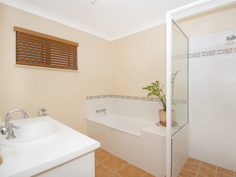 36 Gardenia Ave, Kirwan QLD 4817