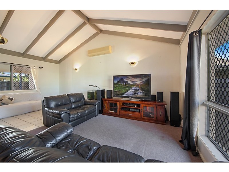 25 Chiquita Ave, Rasmussen QLD 4815