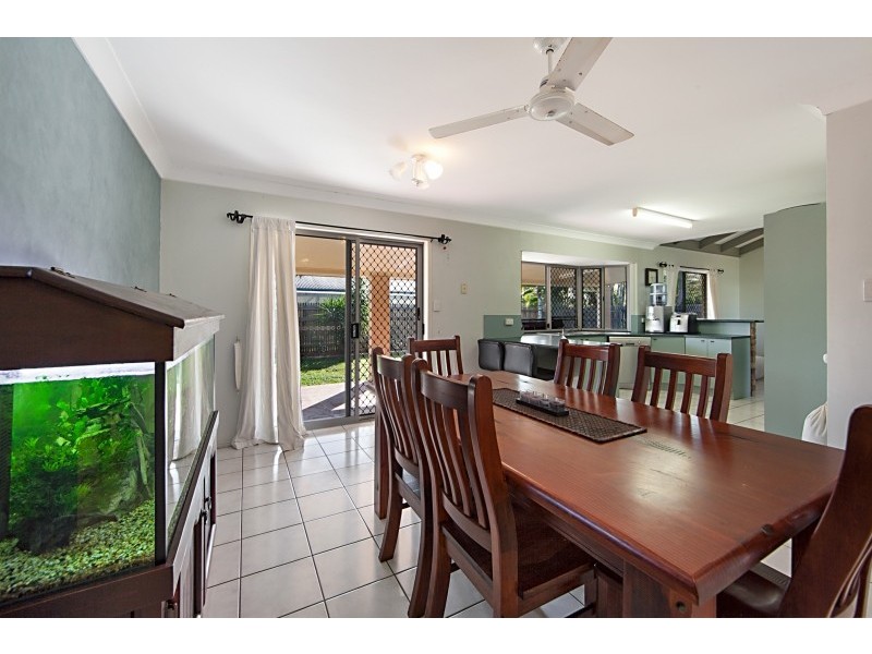 25 Chiquita Ave, Rasmussen QLD 4815