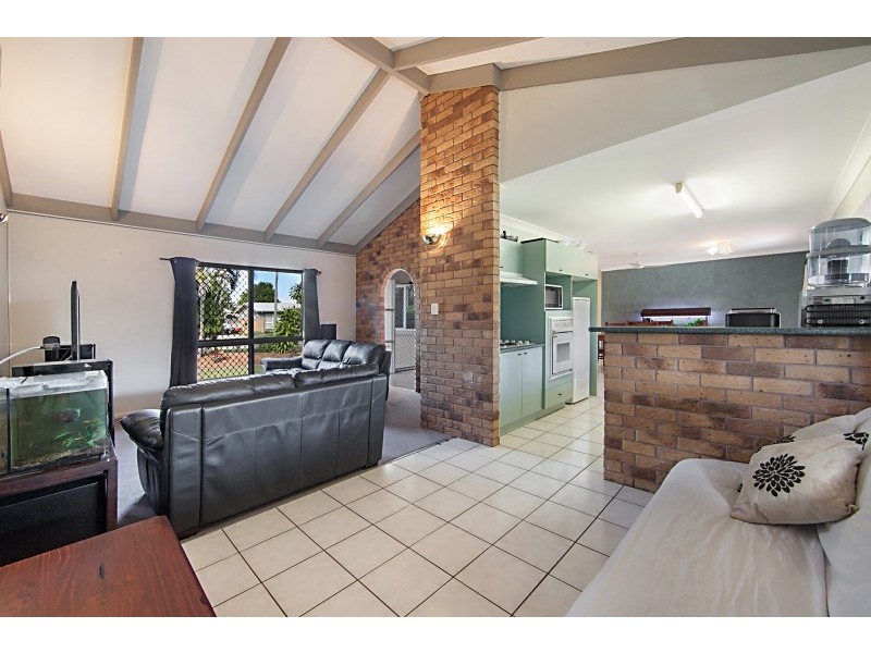 25 Chiquita Ave, Rasmussen QLD 4815