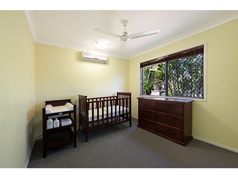 25 Chiquita Ave, Rasmussen QLD 4815