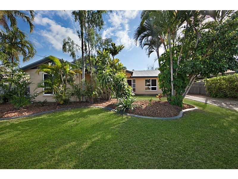 25 Chiquita Ave, Rasmussen QLD 4815