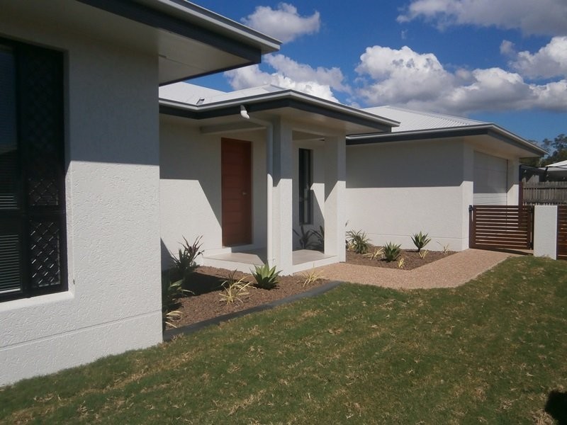 25 Bookara Gum Crescent, Mount Low QLD 4818