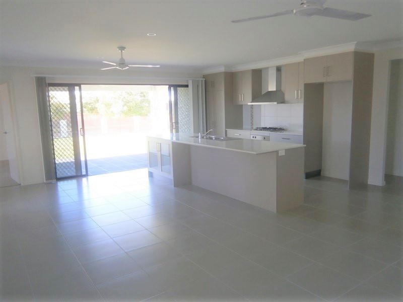 25 Bookara Gum Crescent, Mount Low QLD 4818