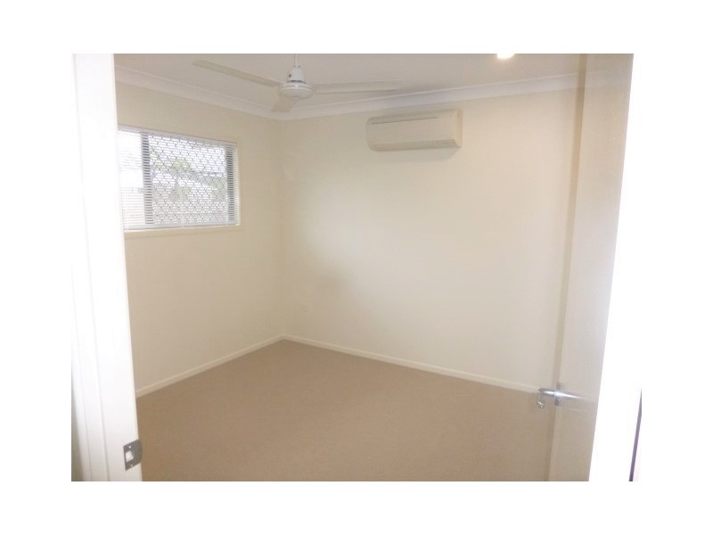 25 Bookara Gum Crescent, Mount Low QLD 4818