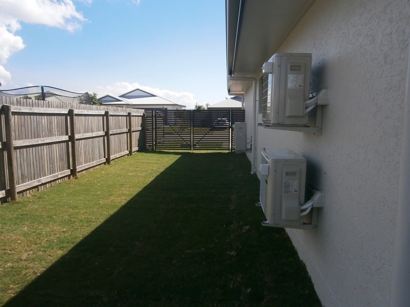 25 Bookara Gum Crescent, Mount Low QLD 4818