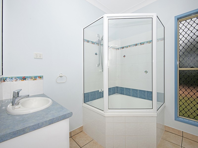 12 Loriston Road, Mount Low QLD 4818